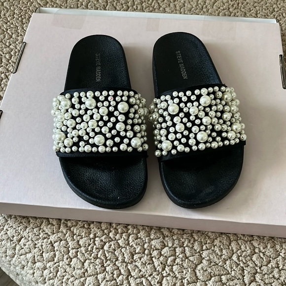Steve Madden Shoes - Steve Madden slides